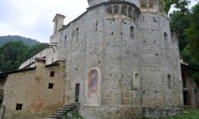 Gli scatti inediti di Mario Maffei incontrano il fascino dell'Abbazia di San Costanzo al Monte