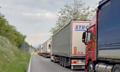 Lavori sulla Statale, tir incolonnati ad Aisone: "Servono le circonvallazioni pi&ugrave; che mai"