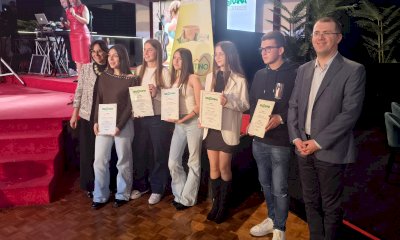 Scarnafigi, premiazioni per gli studenti del Denina dall'azienda Valgrana