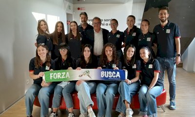 "Campionesse in studio": le ragazze di Volley Busca in visita alla MGO Odontoiatria