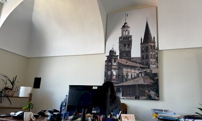 Le bellezze della citt&agrave; di Saluzzo ritratte negli scatti alle pareti degli Uffici del Comune