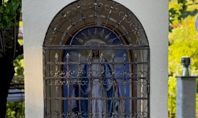 Frabosa Soprana: restaurato il pilone della memoria dedicato a Nostra Signora delle Grazie