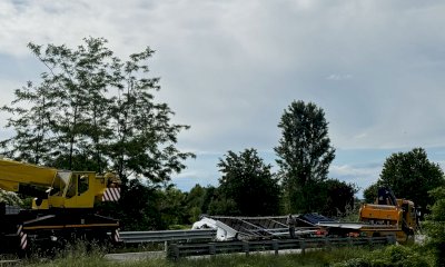 Mezzo pesante fuori strada, la statale 28 chiusa tra Trinit&agrave; e Magliano Alpi