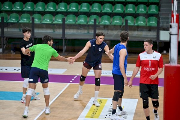 Un momento degli allenamenti a Cuneo