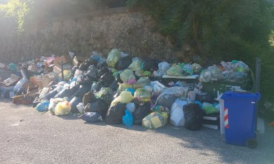 Ormea, ancora criticit&agrave; nella raccolta rifiuti: decine di sacchi ai bordi delle strade