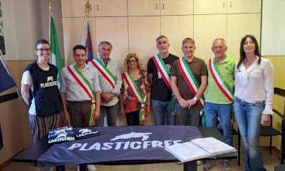 La valle Grana contro il lancio dei palloncini: i Comuni raccolgono l'appello di Plastic Free