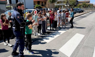 A Vignolo la &ldquo;buona strada&rdquo; inizia sui banchi con la Polizia Locale