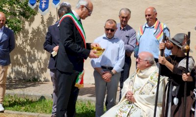 Vicoforte rende omaggio a don Candido Borsarelli per i suoi 50 anni di sacerdozio