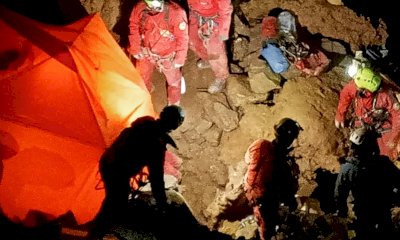 Recuperato dopo una notte di lavoro lo speleologo bloccato a 120 metri di profondit&agrave;