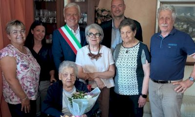 Cherasco festeggia i cento anni della signora Secondina "Felicina" Anselmo