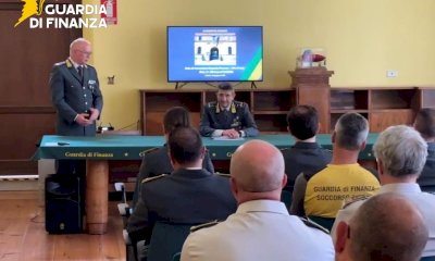 Cuneo, visita del comandante regionale della Finanza Avitabile al Comando Provinciale