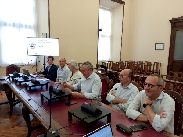 La commissione con Acda