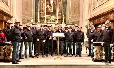 Gli Alpini si danno appuntamento a Farigliano: una serata tra canti, cucina e amicizia