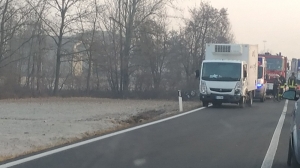 Incidente con auto ribaltata a Pogliola