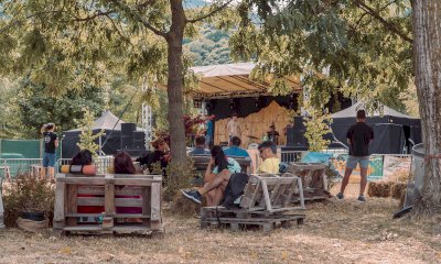 Paesana, il palco dello Zana Fest si accende: la musica prende vita