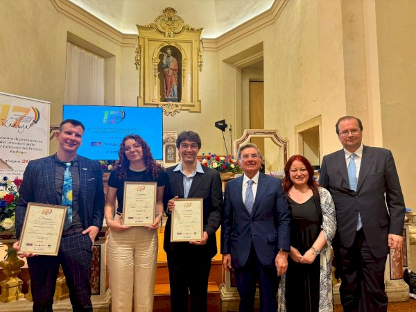Il premio letterario Raduga