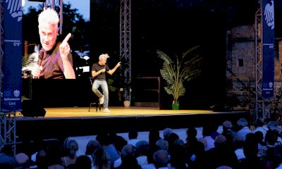 Se la fisica diventa uno show: Vincenzo Schettini incanta Carr&ugrave; sotto le stelle