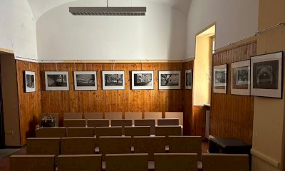 La sala incontri di Chiusa di Pesio si rinnova nel segno del design sostenibile