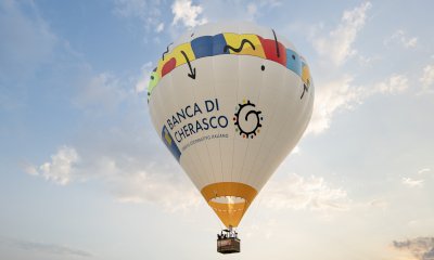La prima volta sui cieli di Langhe e Roero della mongolfiera di Banca di Cherasco 