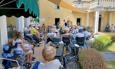 L'Auser Cuneo porta il karaoke nelle case di riposo