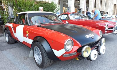 Le &ldquo;vecchie signore&rdquo; dei motori sfilano per i cento anni dell&rsquo;Aci