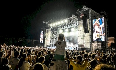 Bagno di folla per la prima giornata dedicata ai giovani di Collisioni Festival