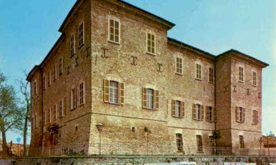 La mostra &ldquo;Le Vibrazioni del Colore&rdquo; arriva sabato 18 luglio al Castelllo di Mango 