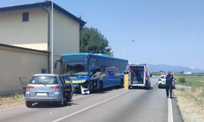 Scontro tra autobus e auto sulla strada per Cuneo: deceduto un uomo di 46 anni