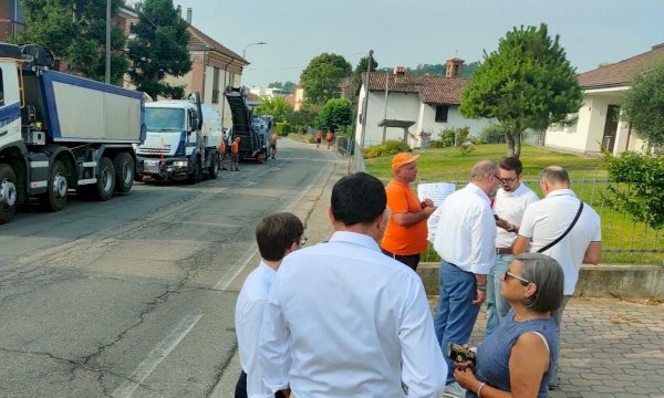 Cantiere in strada Guarene nel quartiere Mussotto