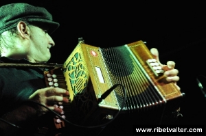 A Chiusa di Pesio concerto 'Violaire' di Sergio Berardo leader dei Lou Dalfin