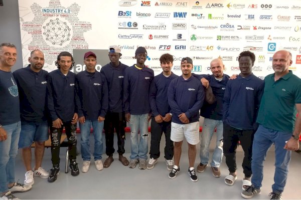Allievi neo qualificati di un corso GOL di Apro Formazione