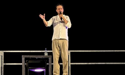 Luca Bizzarri conquista Savigliano: due ore di satira, risate e una riflessione sul nostro tempo