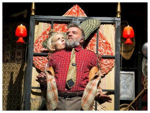 Alba: spettacolo teatrale 'Inquilina del piano di sopra' con Gaia de Laurentiis