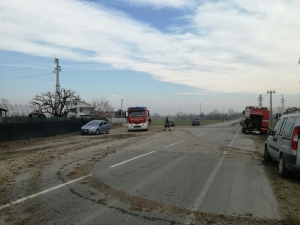 A Costigliole incendio in una tensostruttura (LE IMMAGINI)