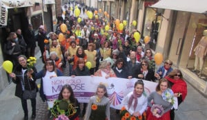In tanti alla marcia 'Non solo mimose' ad Alba