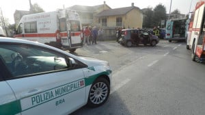 Bra: violento scontro tra due auto in via Don Orione