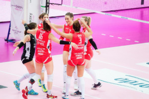 Pallavolo A2/F: Cuneo non sbaglia, buona la prima ai playoff