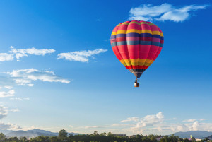 Aquiloni e voli in mongolfiera e nella Fiera di Maggio a Busca