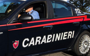 Val Maira, aggredisce i Carabinieri con calci e pugni: arrestato 