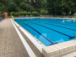 Domenica apre la piscina all'aperto di Cuneo