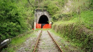 Riapertura ferrovia Alba-Asti: pronto il progetto di messa in sicurezza della galleria Ghersi