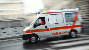 Camion si ribalta tra Saluzzo e Savigliano