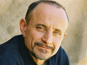 Giuseppe Cederna ospite delle 'passeggiate letterarie' della Fondazione Mirafiore