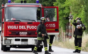 Un'auto si è ribaltata nei pressi di Trinità 