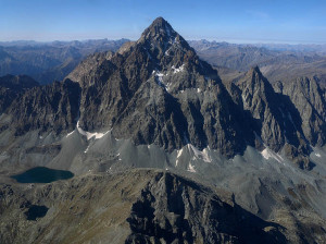 Tragedia sul Monviso: morto l'alpinista precipitato durante la discesa