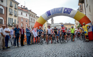 Oltre 500 ciclisti a Savigliano per la 'Pedalata del cuore' e 'Bici in città' (LE FOTO)