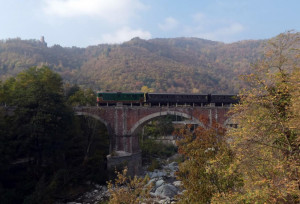 Sulla Ferrovia del Tanaro arriva il 'Treno d’Autore' con Bruno Gambarotta ed Enrico Camanni