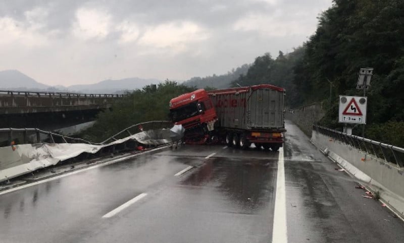 Incidente sulla A6: autostrada chiusa tra Ceva e Millesimo