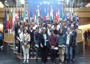 Sei alunni della classe quinta informatica dell'Itis Mario Delpozzo al Parlamento Europeo