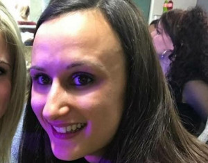 Auto fuori strada nella notte: morta una ragazza di 24 anni